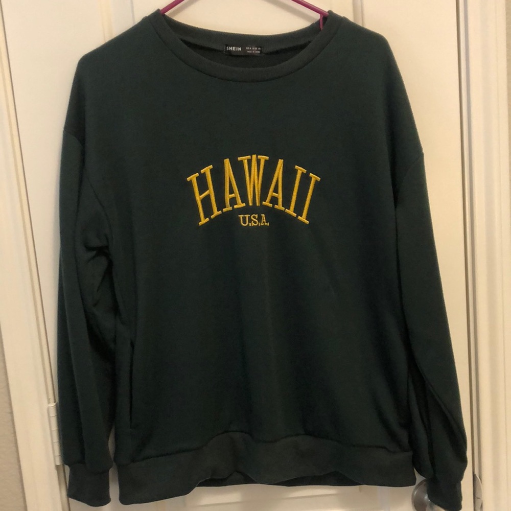 letter embroidered slant pocket pullover